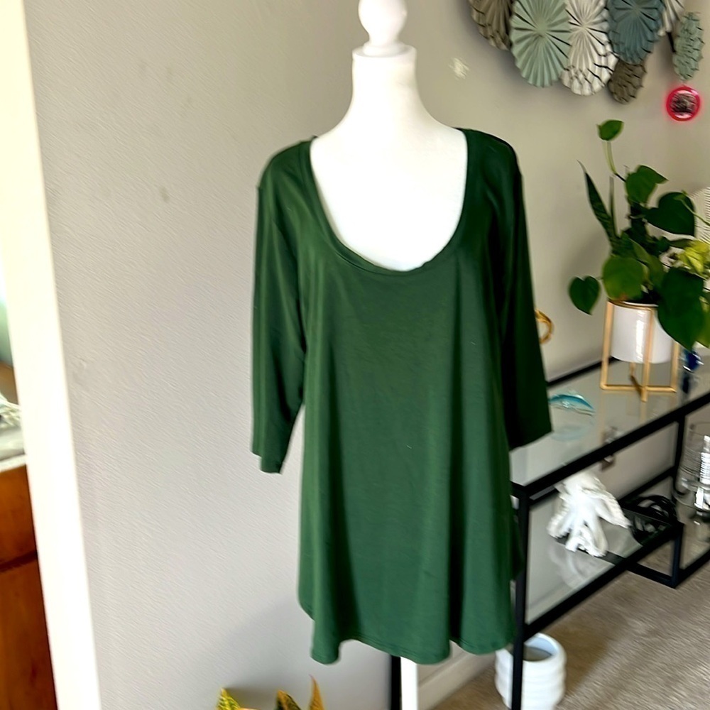 Ava & Viv: NEW Cute Comfy Women round neckline, loose fit , pull on Top, Size 1X